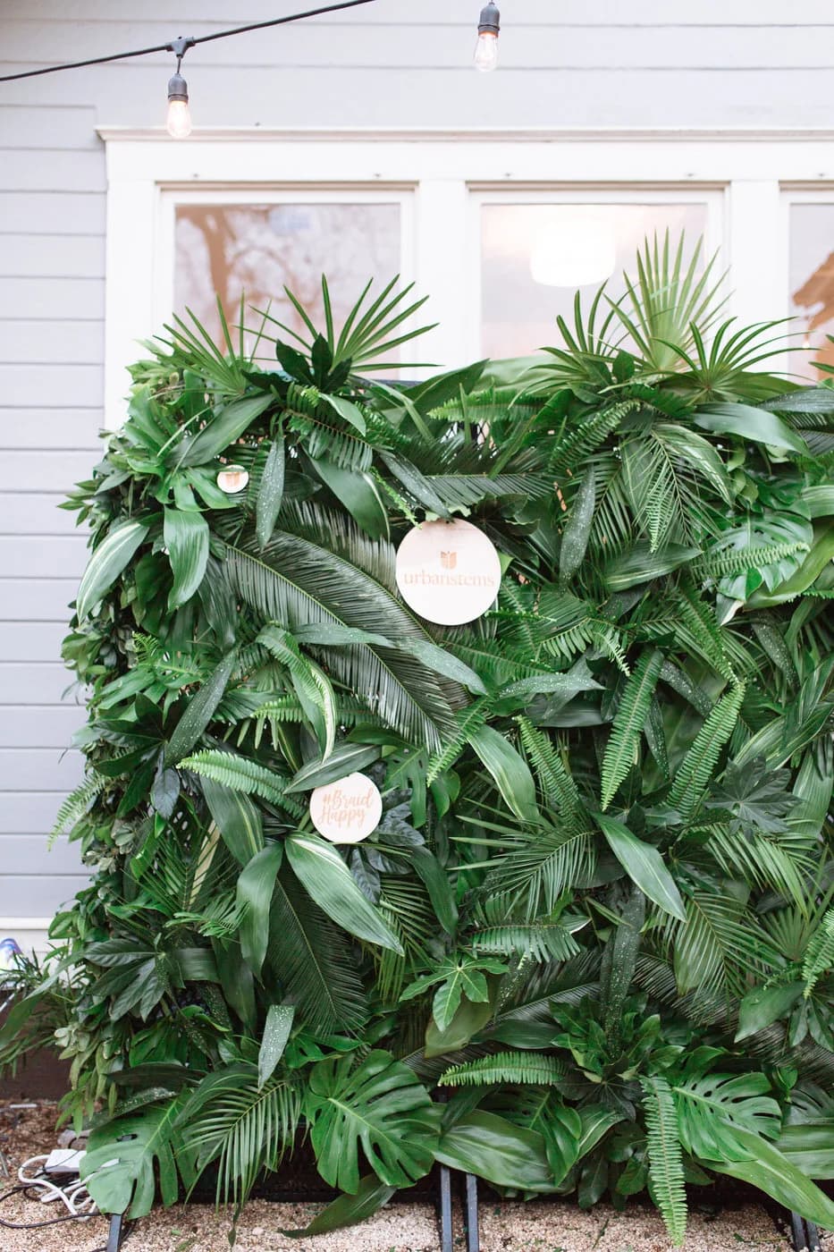 Braid bar interaction — attendee photo moment